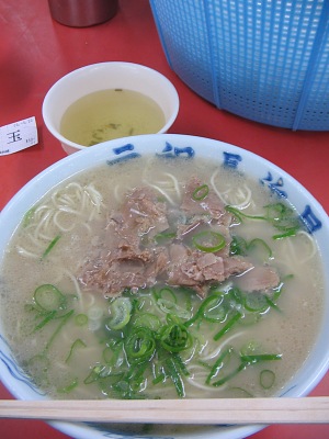 生粋の“長浜”味・・・元祖 長浜屋 ｢ラーメン｣_c0001578_20594878.jpg