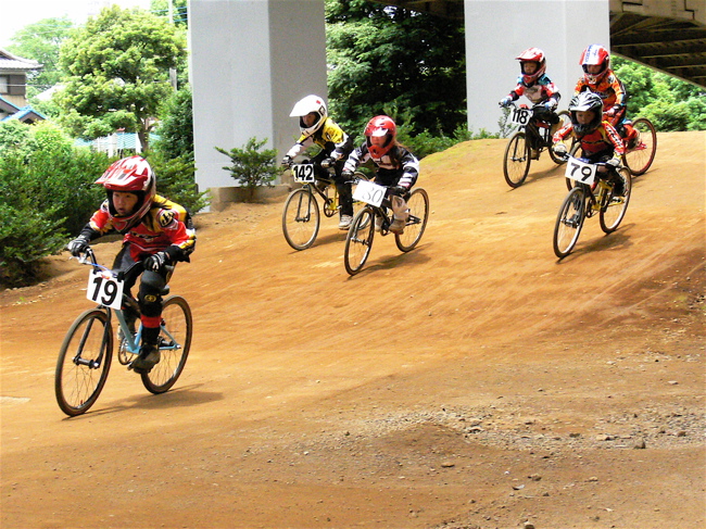 JOSF６月川口ゴリラ公園定期戦VOL3　BMXエリートクラスス予選〜決勝及びノービスクラス決勝_b0065730_20331975.jpg