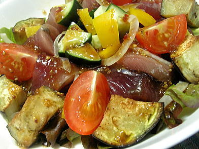 蓮根のアンチョビ焼き、トロカツオと水茄子のサラダ_d0020789_0261365.jpg