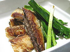 蓮根のアンチョビ焼き、トロカツオと水茄子のサラダ_d0020789_852065.jpg