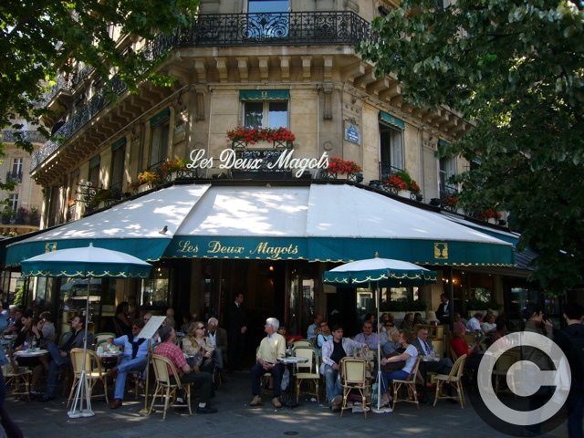 ■6月のサンジェルマンのキャフェDEUX MAGOTS（パリ6区）_a0014299_21423468.jpg