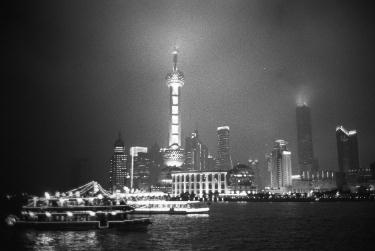 「上海の夜」_d0048296_18305425.jpg