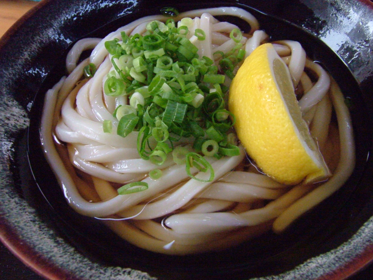 本日のさぬきうどん　ぶっかけ小280円（まるやうどん　多度津町）_d0021356_2312781.jpg