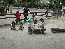 動物園へピクニック_e0030921_8415942.jpg