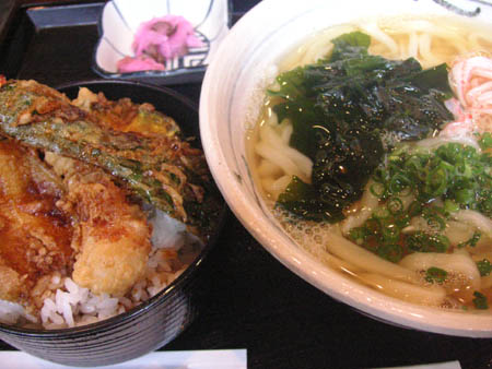 花坊さんの うどん定食 with ミニ天丼_f0053279_2142125.jpg