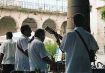 CUBA ・ Havana 旧市街地でスローにウキウキ_a0074049_6133348.jpg