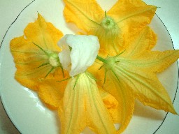 ズッキーニの花を食す♪~そしてギリシャの香り~_f0043911_114242.jpg