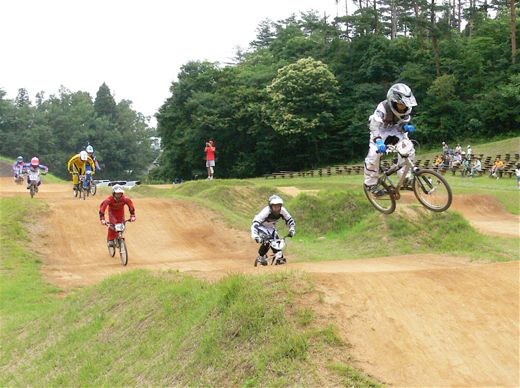 2006.6/25 JBA定期戦R−3VOL 3 予選第3ヒート〜決勝の画像垂れ流し_b0065730_2120331.jpg