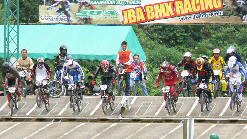 2006.6/25 JBA定期戦R−3VOL 3 予選第3ヒート〜決勝の画像垂れ流し_b0065730_21204379.jpg