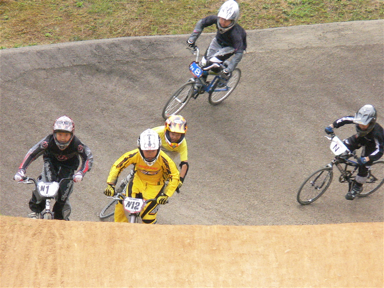 2006.6/25 JBA定期戦R−3VOL 3 予選第3ヒート〜決勝の画像垂れ流し_b0065730_21415122.jpg