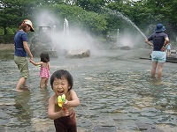 今シーズンお初！の水遊び_f0074254_21453531.jpg