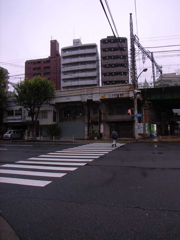 西元町駅北交差点_e0093336_1234089.jpg