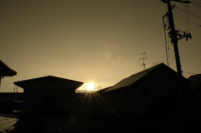 夕日？_f0044846_18315617.jpg