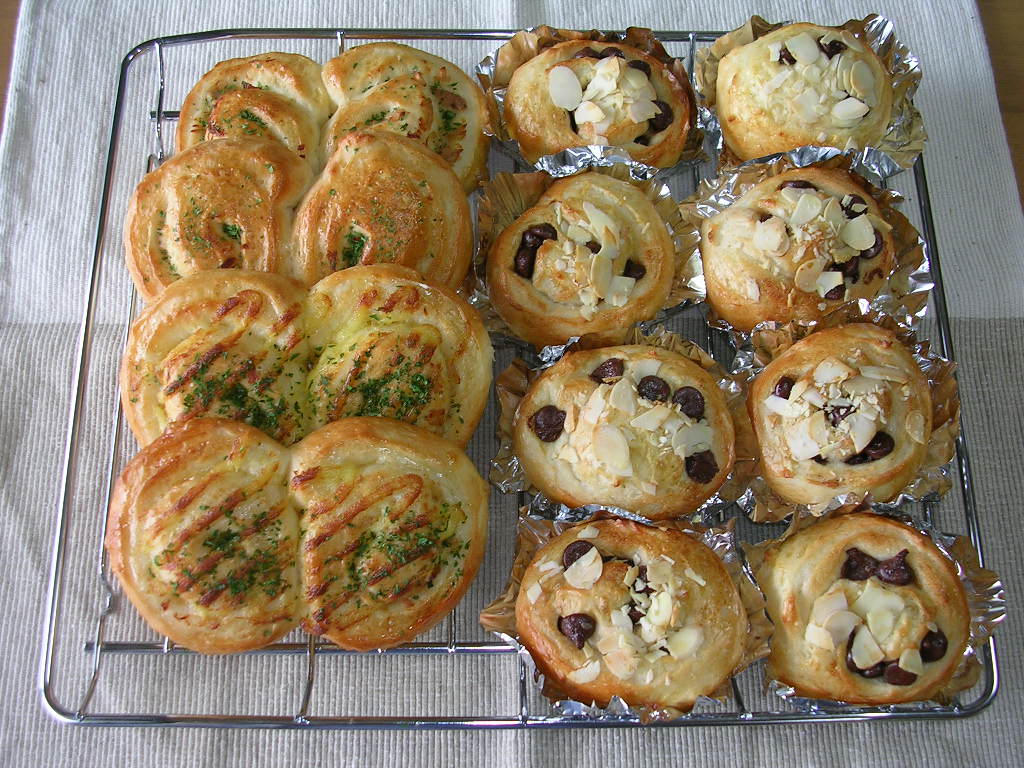 ピザ チョコロール ツナロール ステラのbreaddiary ピザ チョコロール ツナロール ステラのbreaddiary