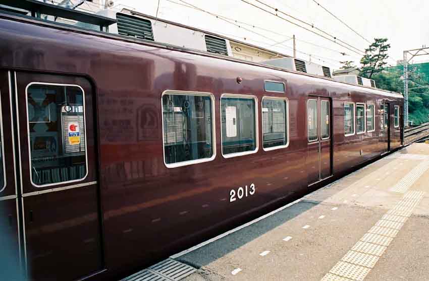 夙川の阪急電車_f0027355_19135944.jpg