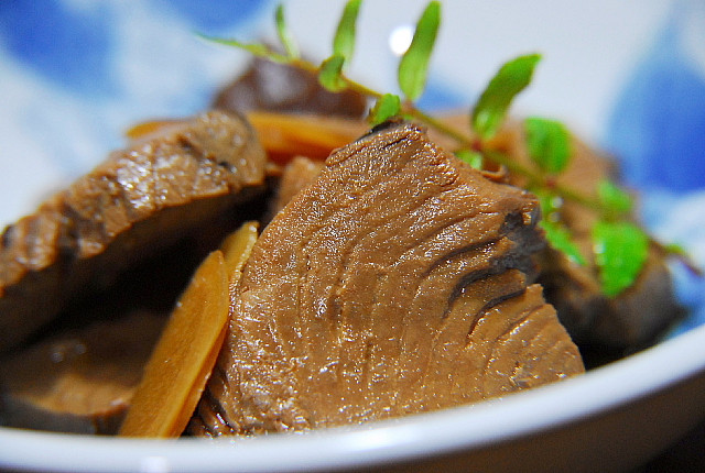 自画自賛の・・・鰹の佃煮(梅煮)_b0053765_18231425.jpg