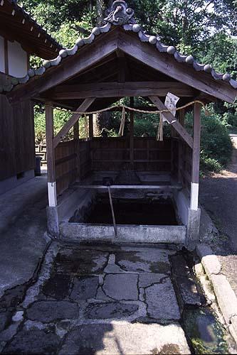 【緊急指令】公安調査庁全職員に告ぐ: 直ちに水道・ガス・電気の供給停止世帯全国実態調査に着手せよ!_e0069965_3452621.jpg