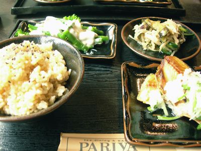 PARIYAでランチ_d0014507_2314358.jpg