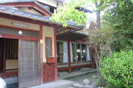 今度は改修工事!ベンガラ塗りの田舎建ち_e0074935_531126.jpg