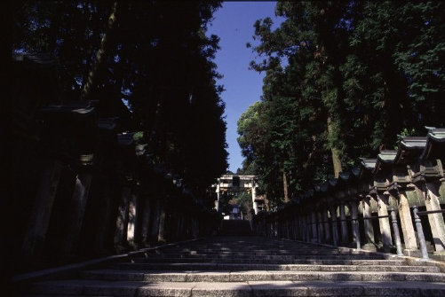 <第二十九番 生駒山 宝山寺>_a0045381_218476.jpg