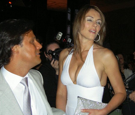 ローデッド　エリザベスハーレー エリザベス・ハーレー＆アルン・ナイヤー : 友くんのパリ蚤の市散歩