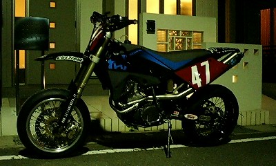 a0048323_23112544.jpg