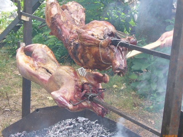 ■丸焼きにされた羊・・・_a0014299_187583.jpg