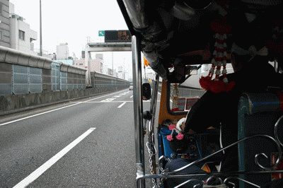 0716 横浜中華街へトゥクトゥクで乗り付ける マジ エンドー帝国 カンボジア撮影日記 0716 横浜中華街へトゥクトゥクで乗り付ける マジ エンドー帝国 カンボジア撮影日記