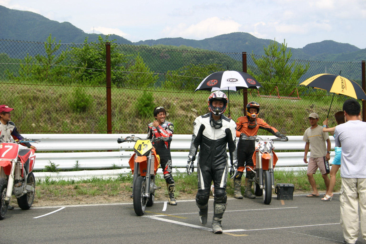 a0048323_2336846.jpg