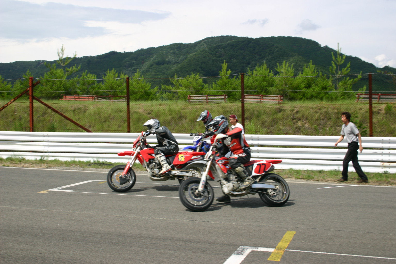 a0048323_23413044.jpg
