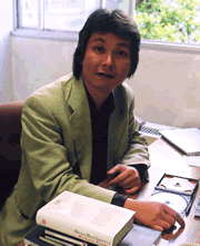 [未改訂]■2006/07/18(火) 自動販売機で 自動販売機より 大きなものは 買えないらしい。（その１）_c0050810_13494574.gif