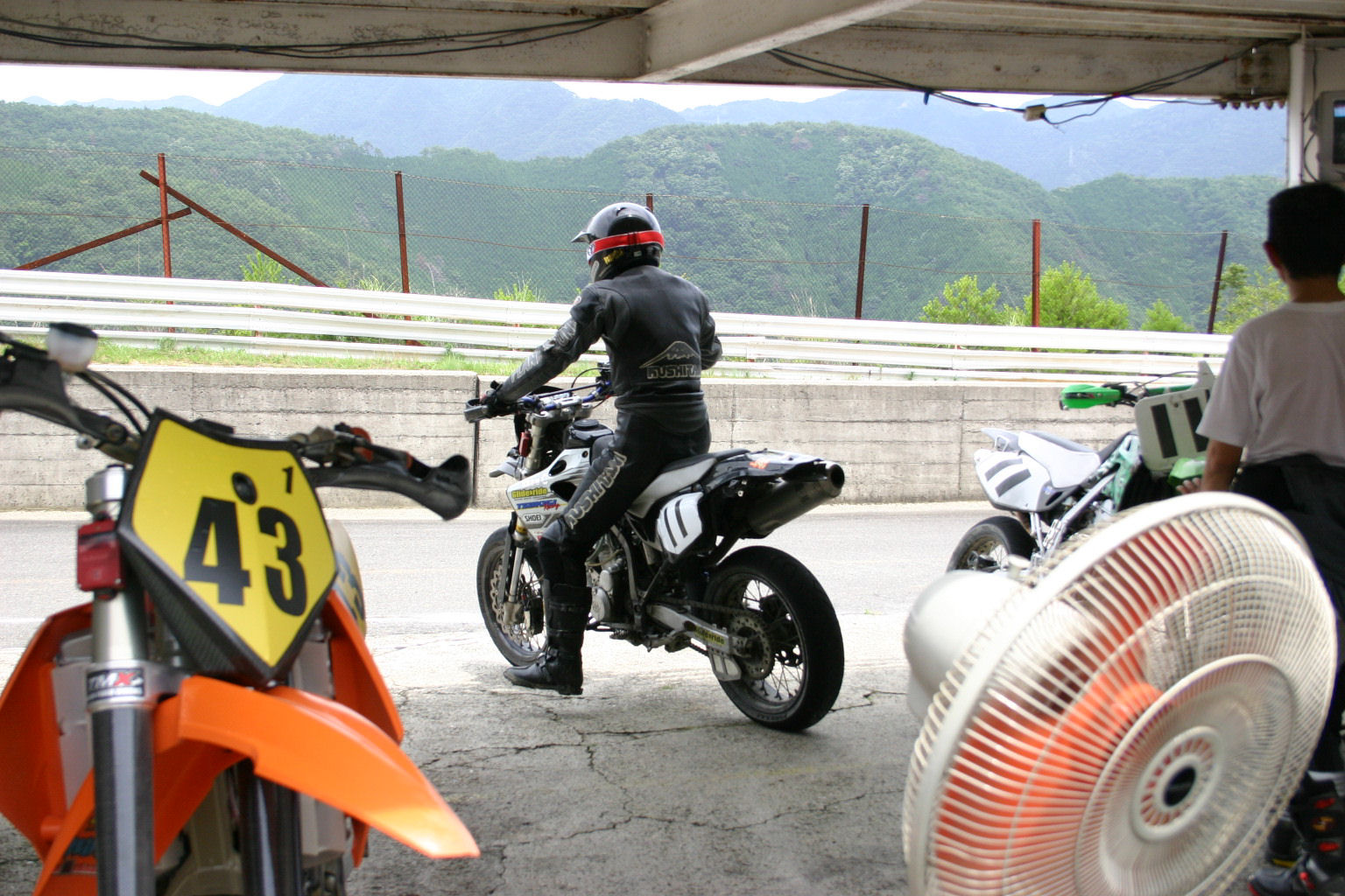 a0048323_0283486.jpg