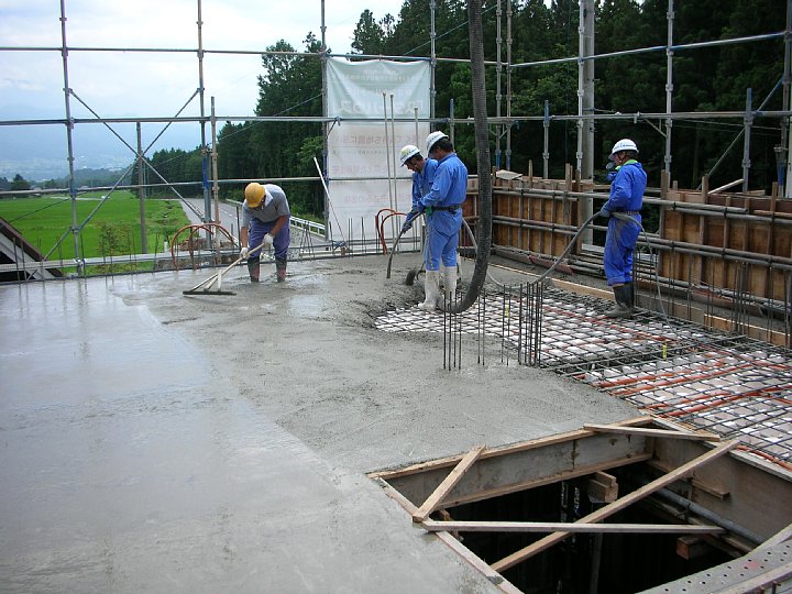 1f躯体コンクリート打設が終わりました 長野県伊那市 池田建設 スターハウス建築日記
