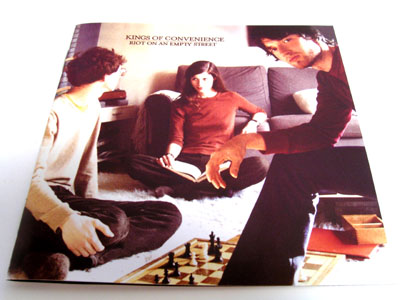 KING OF CONVENIENCE_e0032988_23314819.jpg