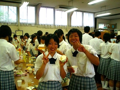 平成18年7月1９日(水)　倉敷東小学校訪問演奏会_b0099065_2351593.jpg