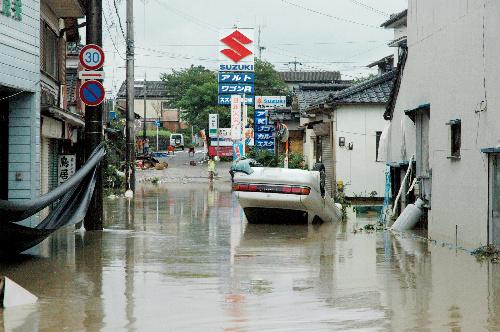 記録的豪雨・・・土砂崩れ・・・_c0023804_20493484.jpg