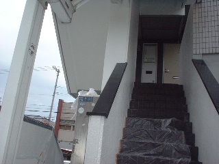ビルの階段塗装工事_f0031037_17271018.jpg