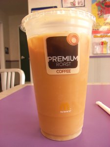 マクドナルドでもアイスコーヒーが発売開始_f0088456_7193540.jpg