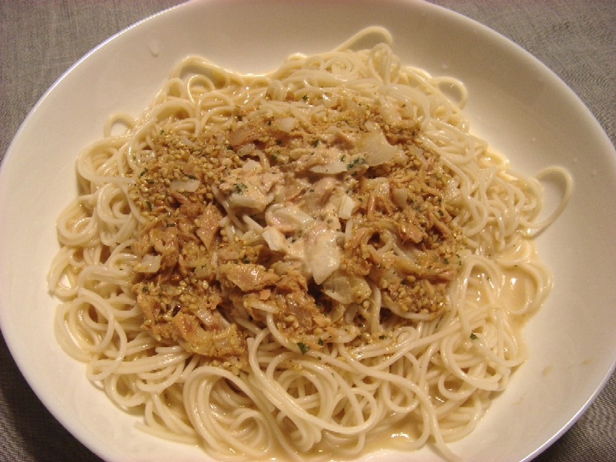 ごまダレのツナマヨそうめん。_f0039490_2326176.jpg