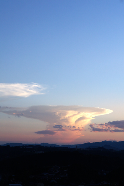 すこし夕焼けて_c0054876_5392055.jpg