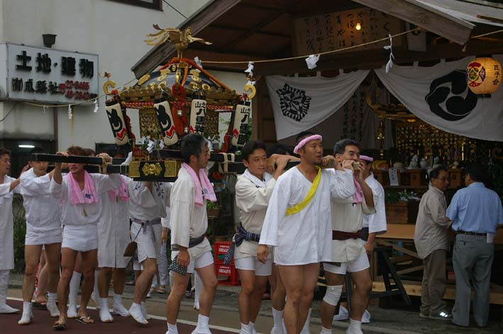 宵宮神事＆夜祭り（山ノ内八雲神社例大祭：０６・７・２2）_c0014967_16233443.jpg