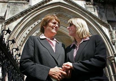 英裁判所、同性婚を認めず_d0066343_904915.jpg