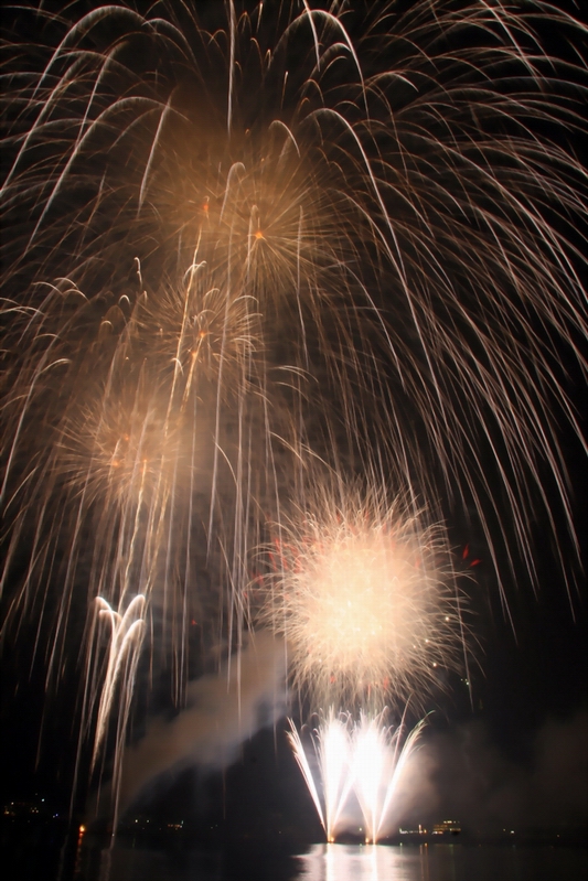 河口湖　湖上祭花火大会続きです。_f0105478_21594553.jpg