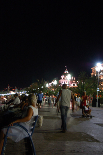 Promenade des Anglais 　プロムナード・デ・ザングレ_e0082110_124090.jpg