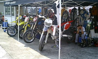 a0048323_22124486.jpg