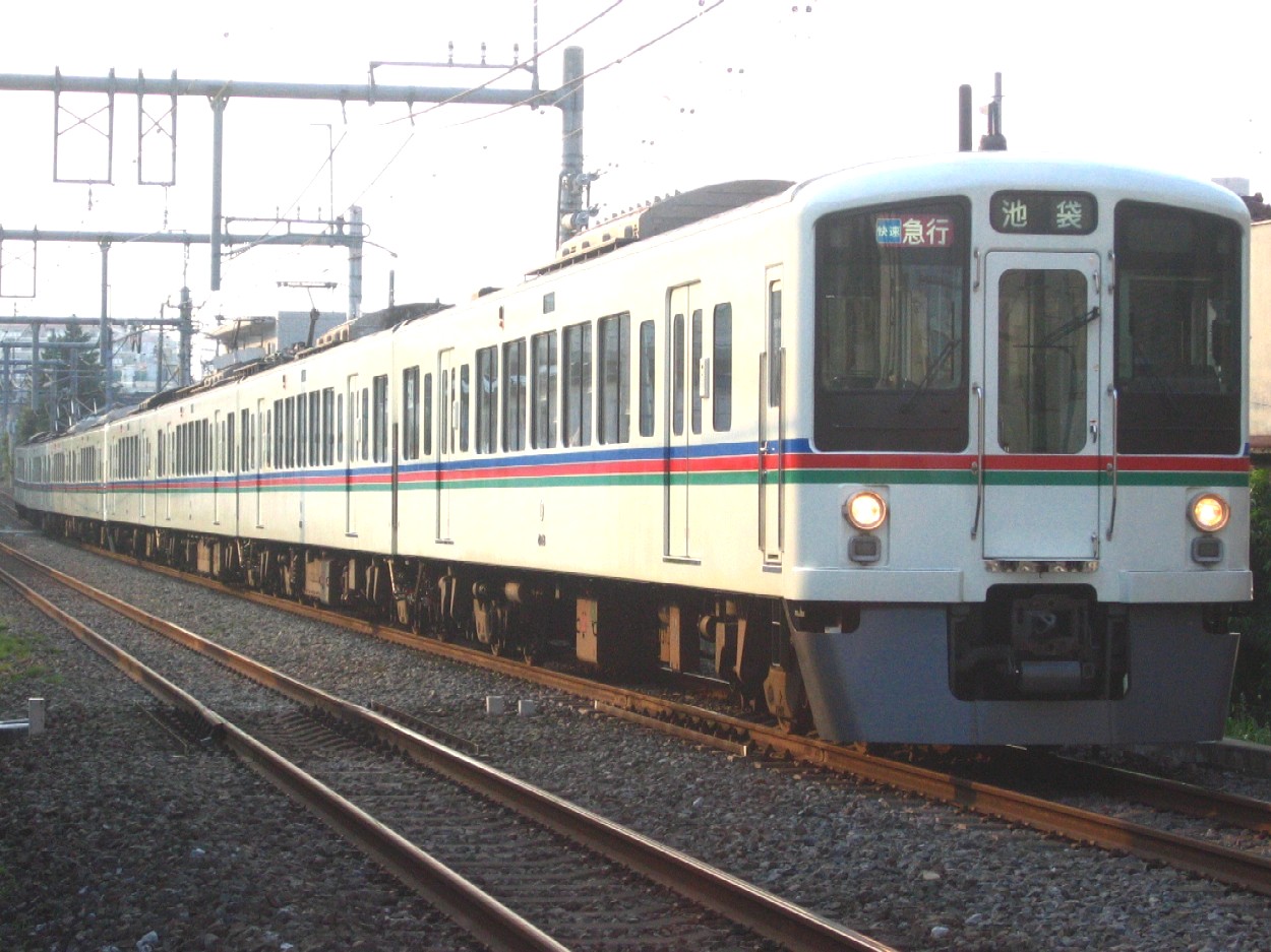 ついに撮れた 西武4000系 デハ712のデジカメ日記2017 ついに撮れた 西武4000系 デハ712のデジカメ日記2017