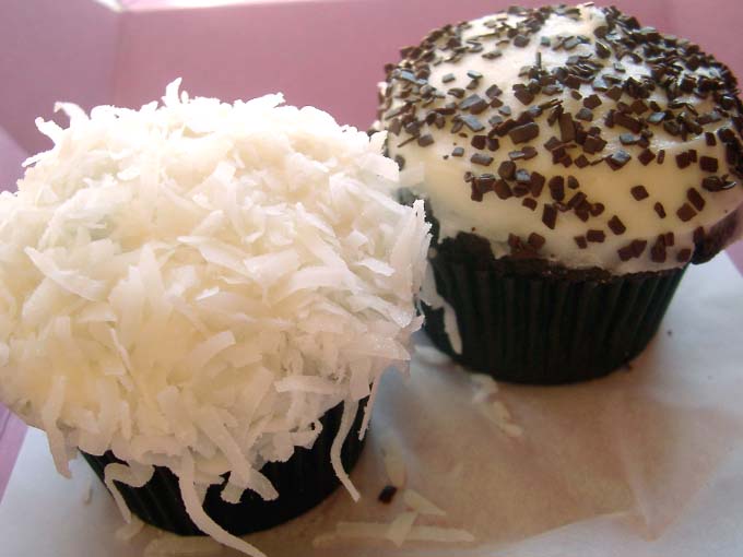 ビバリーヒルズのSprinkles Cupcakes_a0071653_10192761.jpg