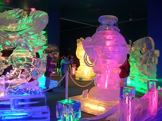 太古城中心　哈爾濱冰燈節（Harbin Ice Lantern Festival）_c0008439_8595461.jpg