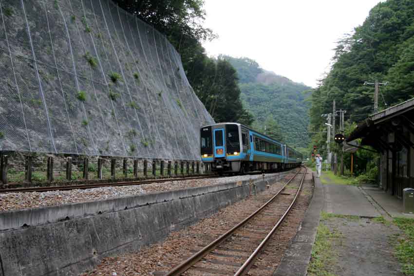 06夏「青春18きっぷの旅」出雲編、その１_d0058941_1331448.jpg