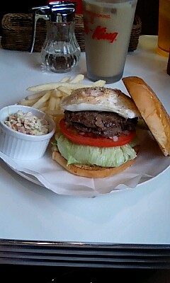 ハンバーガー食べたきゃ、北千住だよ！！であります。　　足立区千住　T\'s ハンバーガー＆コーヒー_b0098884_21254630.jpg